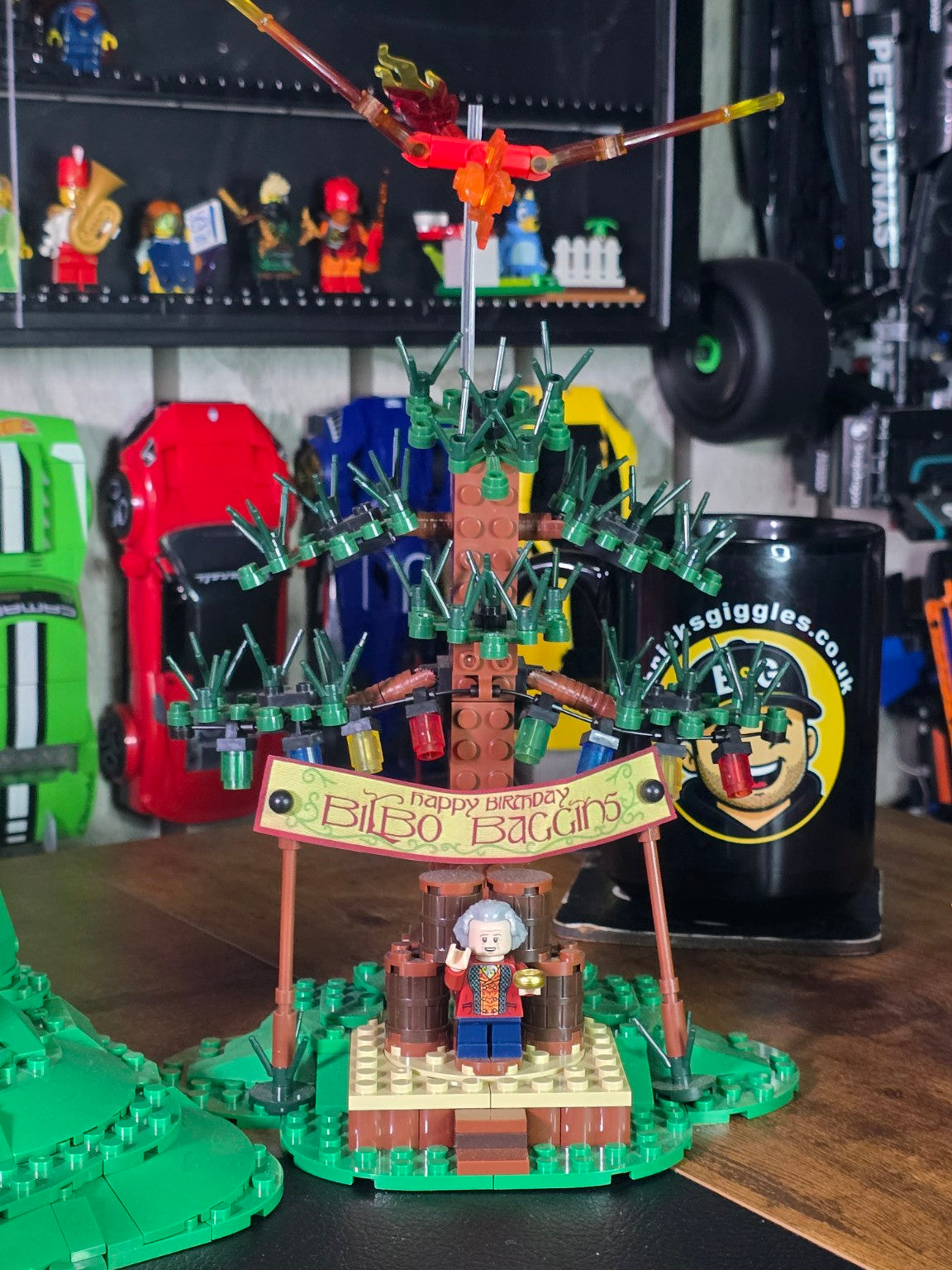 BrickVivid The Shire Bilbo birthday party tree and banner scene
