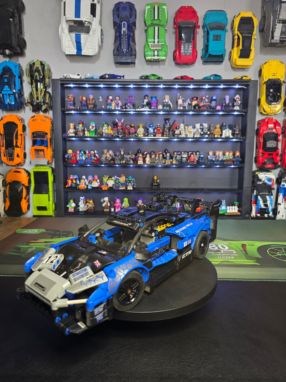 Side view of the LEGO McLaren Senna GTR