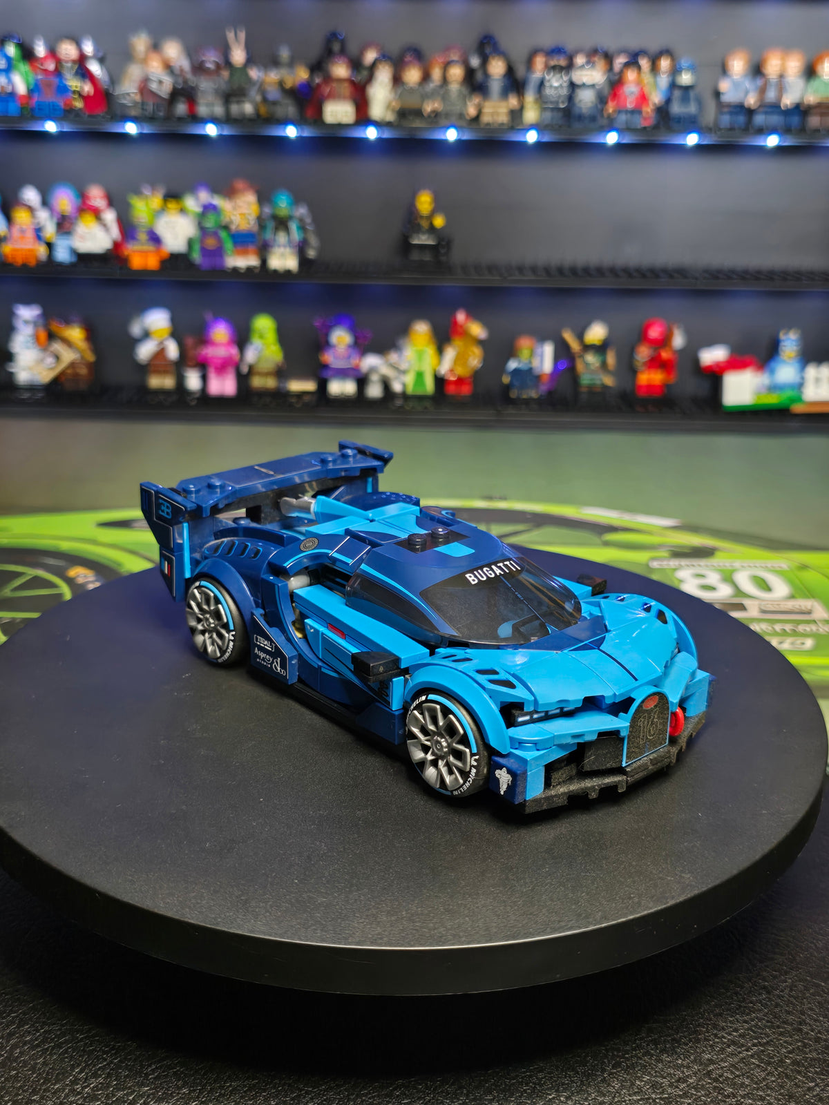 Front three-quarter view of the Bugatti Vision GT