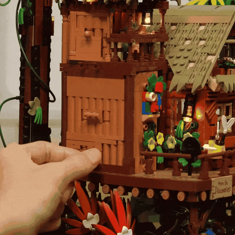 LUMIBRICKS Misty Forest Cabin – LED Modular Building Set