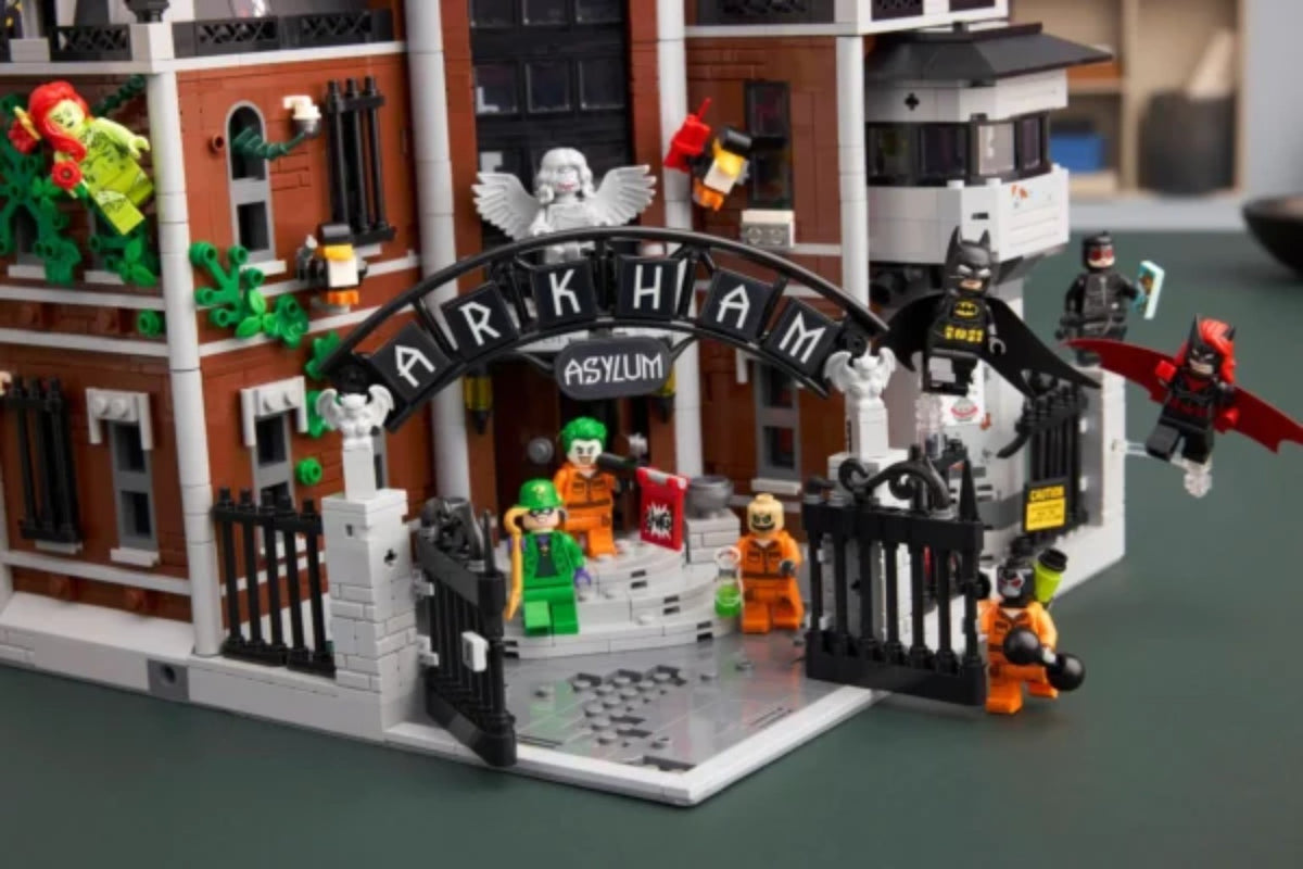 Close-up of the BrickVivid Arkham Asylum entrance gate and figures