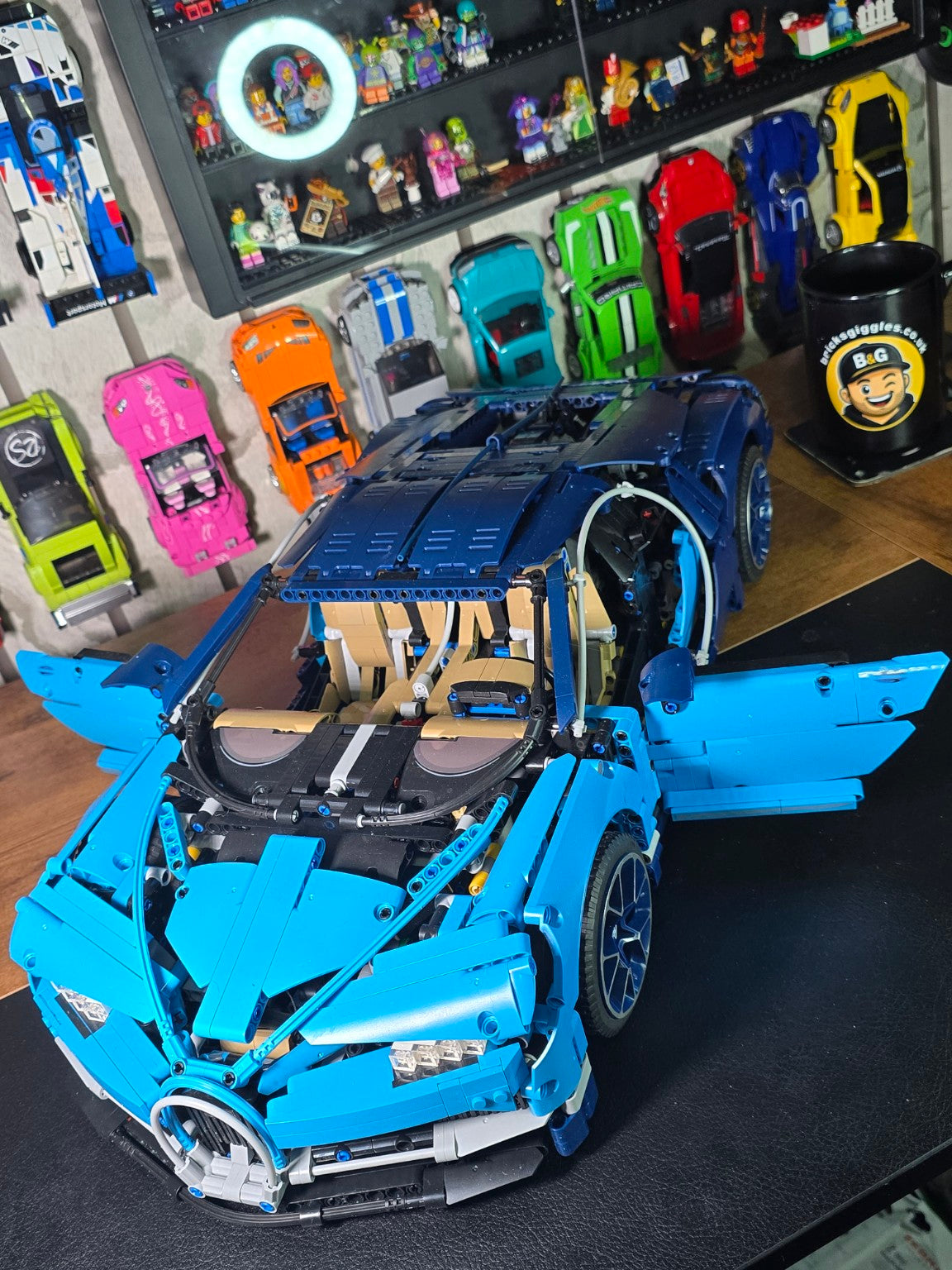 BrickVivid Bugatti Chiron 1:8 finished build with doors and body panels open