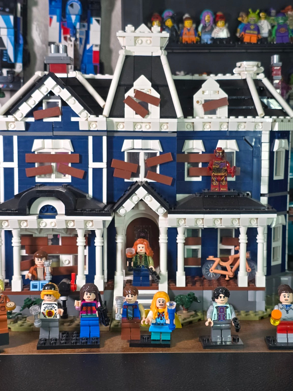 Front detail of the BrickVivid Creel House with Stranger Things figures