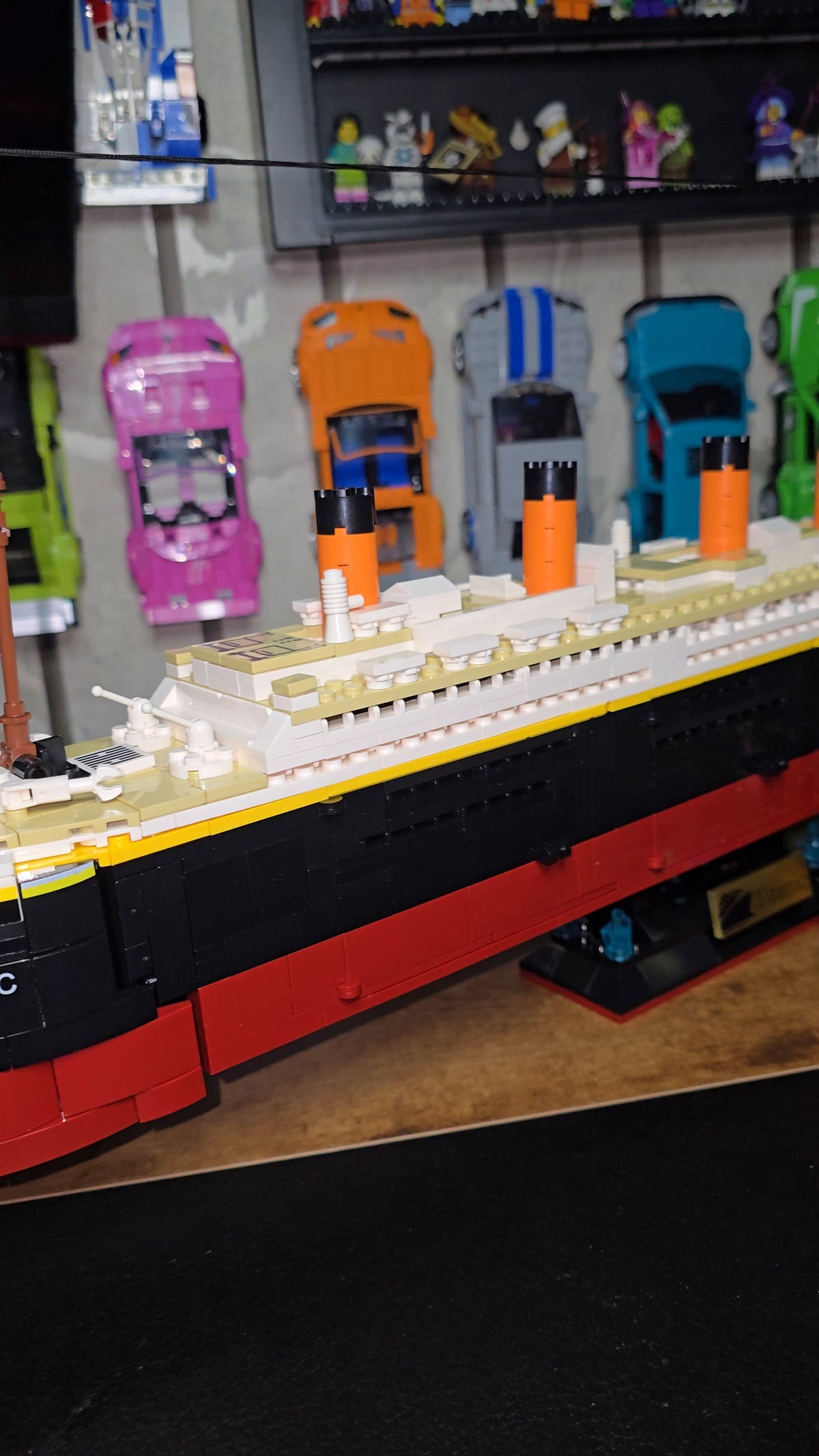 Close-up of the Titanic deck, lifeboats and figures